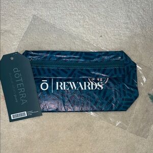 NEW doTERRA VIP Teal Geometric Pouch